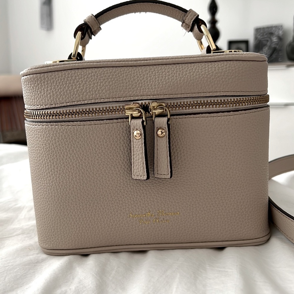 Samantha Thavasa bag.